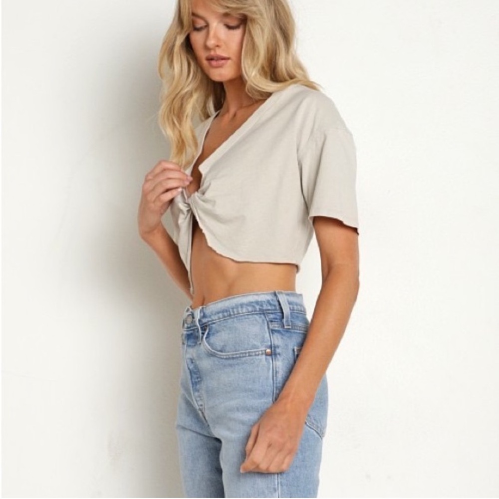 Joah Brown twist front cropped t shirt - Picture 2 of 8